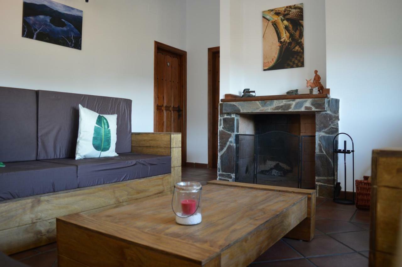 Las Estrebedes Casa Rural Guest House Caminomorisco Exterior foto